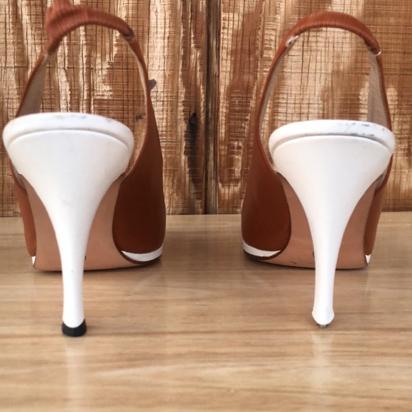 Beautiful Valentino Couture Size 8.5 brown & white sling back pump heels Italy - Picture 7 of 13
